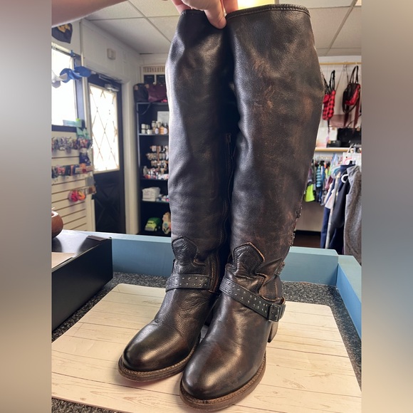 Freebird Castillo size 8! - Picture 1 of 3